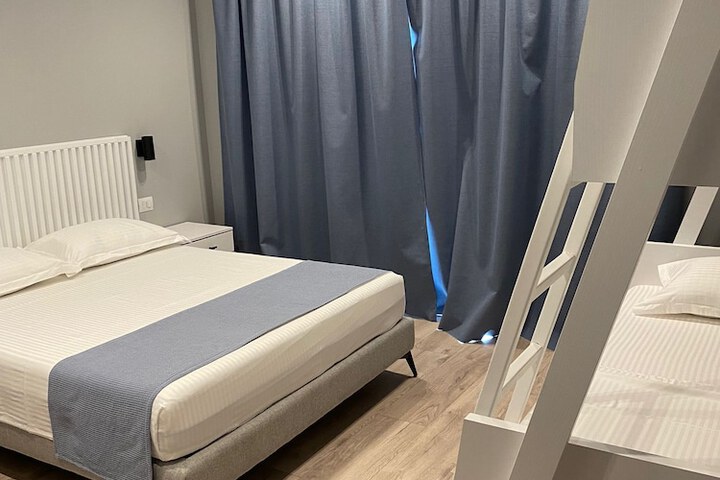 Room 4 of 45