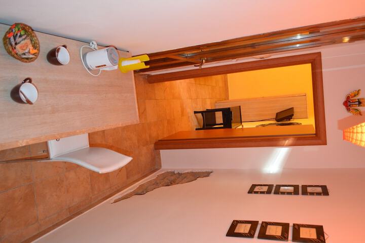 Room 11 of 44