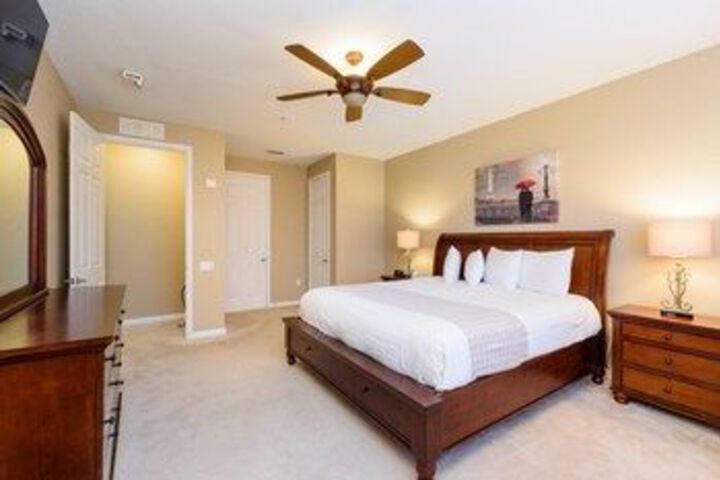Room 7 of 23