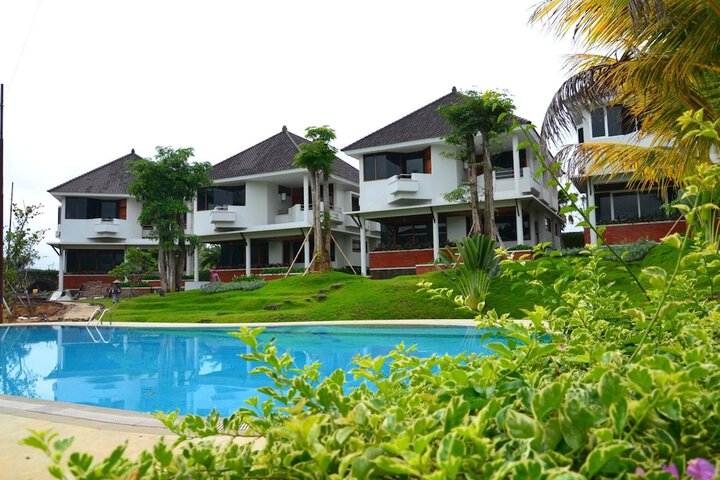 Pool 42 of 74