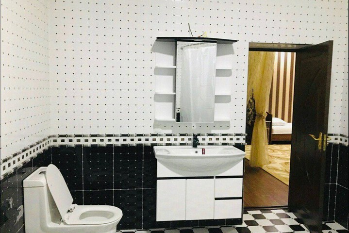 Room 26 of 32