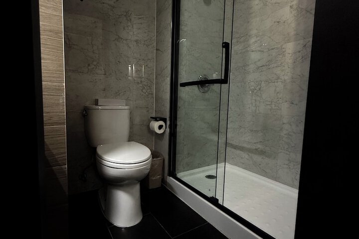 Room 15 of 22