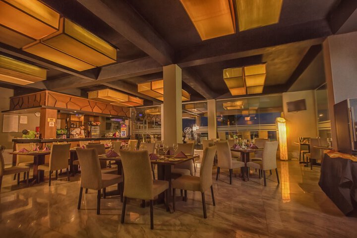 Dining Photos