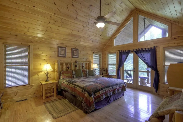 Room 4 of 19