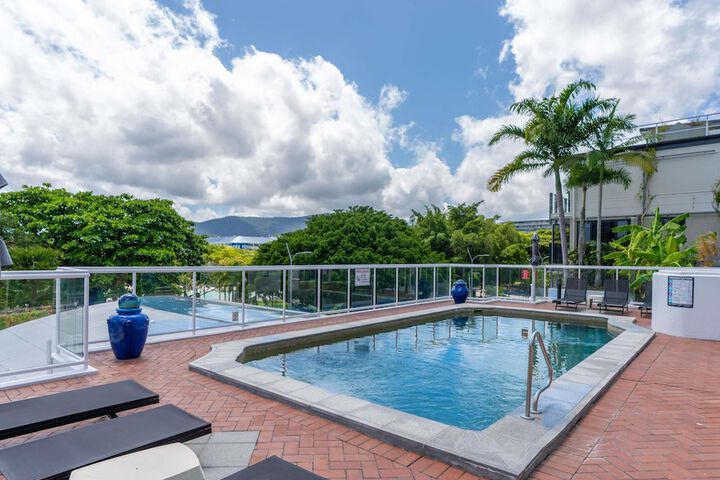 Pools & Facilities