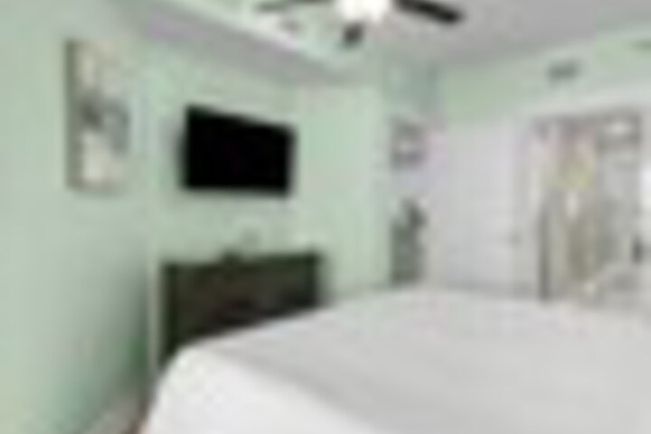 Room 98 of 444