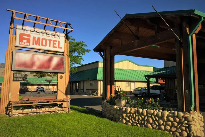 Photo of TERM - Six Gun Motel