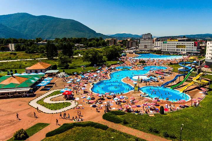 Pool Hotel