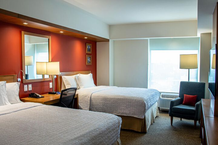 Room 10 of 36