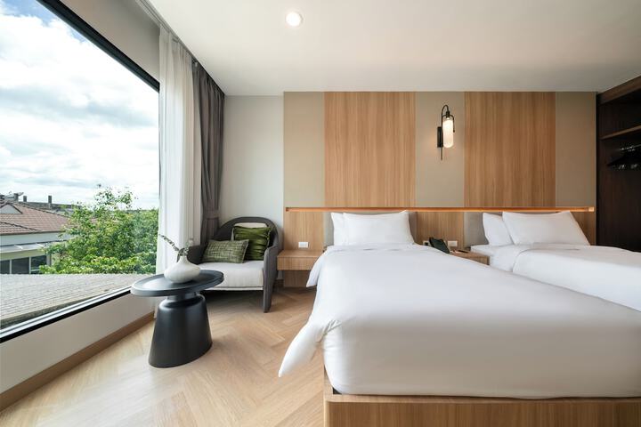 Room 10 of 24