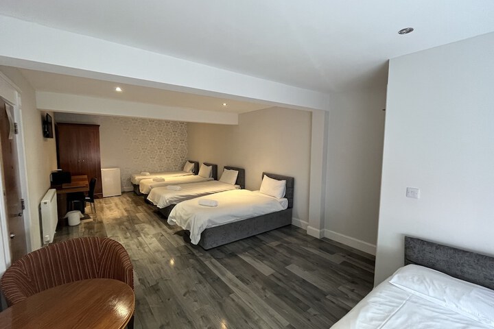 Room 30 of 72
