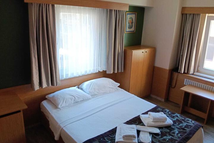 Room 34 of 72