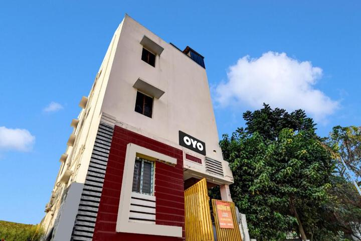 OYO Flagship Hotel Aditya Residency