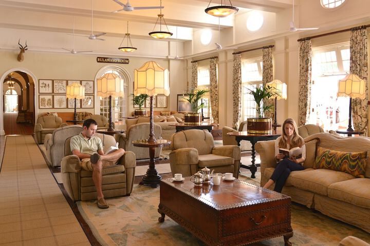 Lounge 92 of 130
