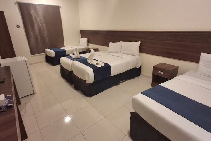 Room 7 of 27
