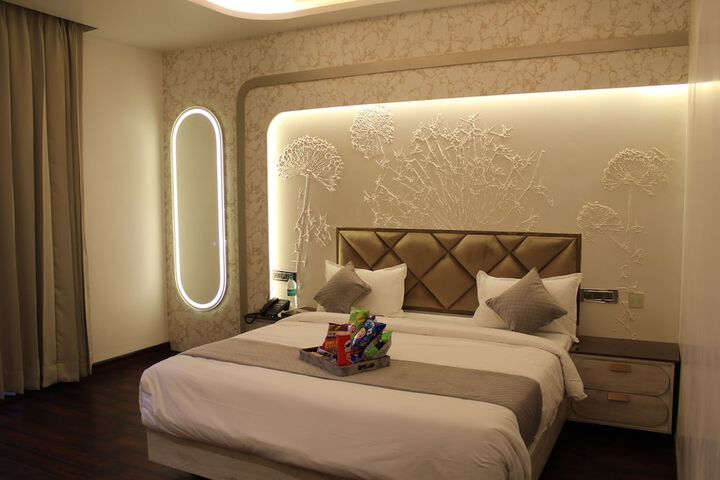 Room 10 of 22