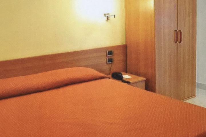 Room 5 of 29