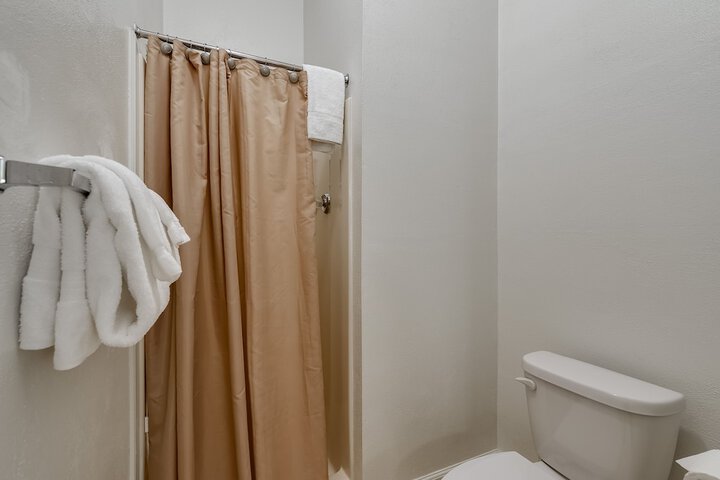Room 30 of 42