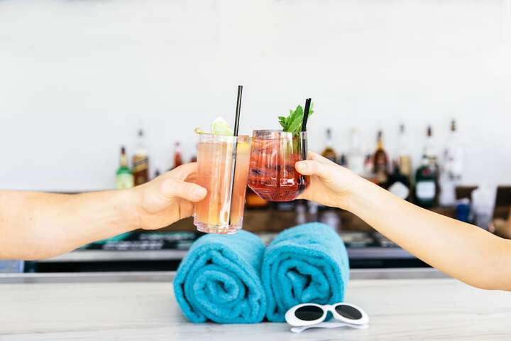 Poolside bar
