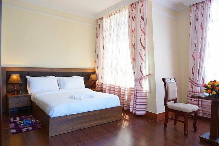 Room 3 of 7
