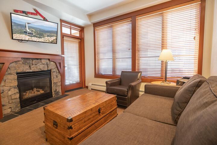 1 Bedroom Condo King Bed Sofa (80 of 154)