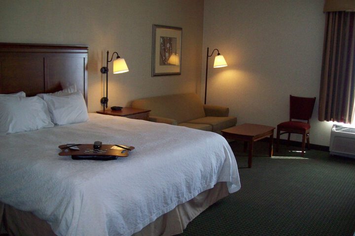 1 King Bed (6 of 21)