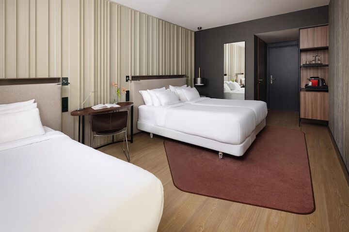 Room 40 of 90
