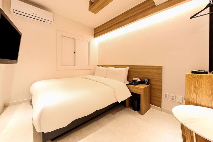Room 26 of 36