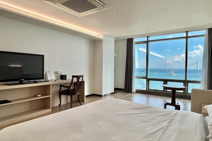 Room 20 of 29