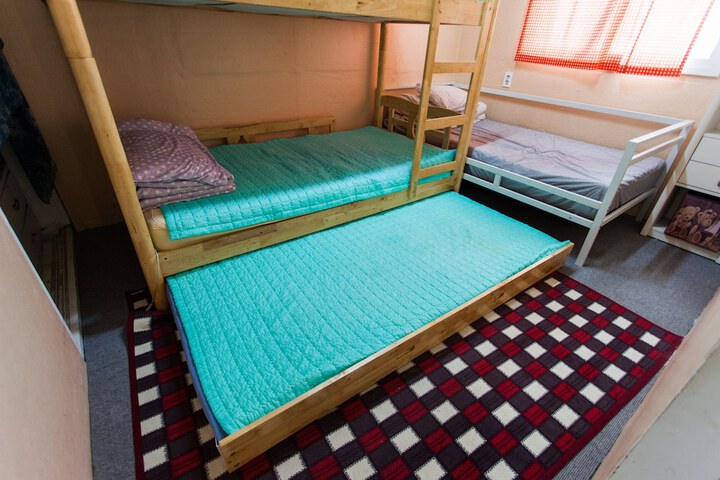 Room 11 of 28