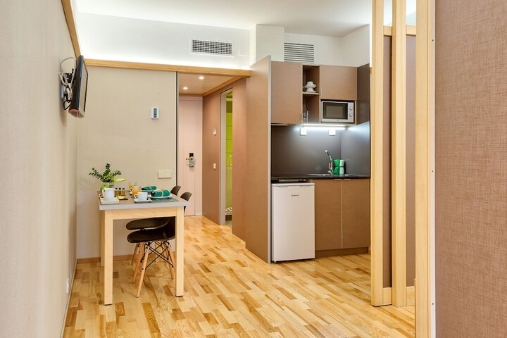 Room 12 of 22