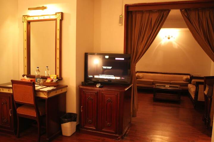 Room 5 of 15