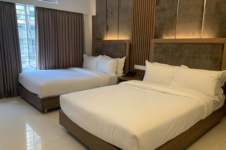 Room 27 of 42