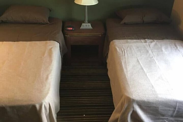 Room 2 of 8