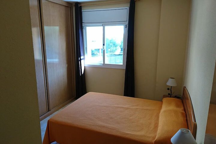 Room 4 of 25
