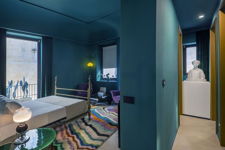 Room 25 of 81