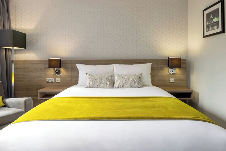 Room 15 of 79