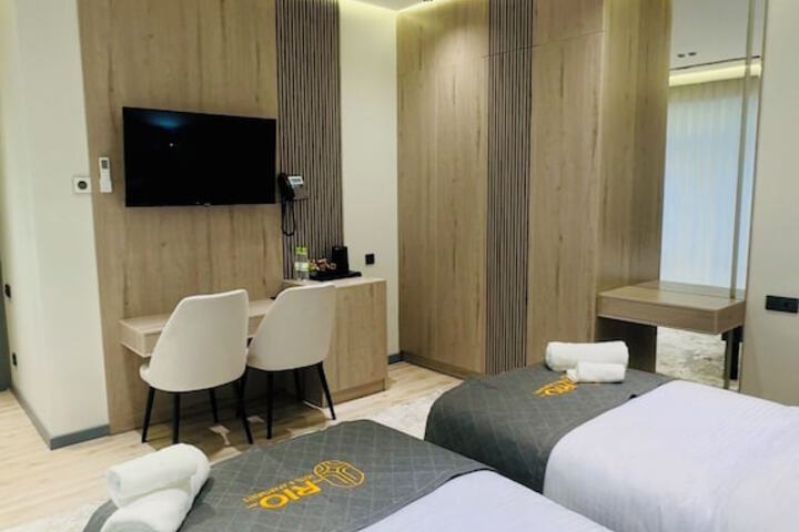 Room 14 of 87