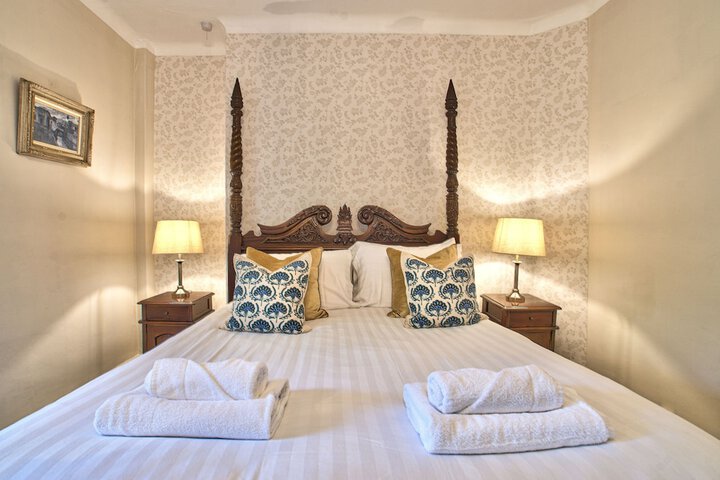 Room 5 of 30