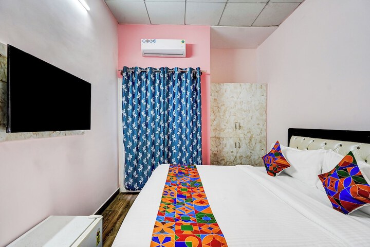 Room 6 of 22