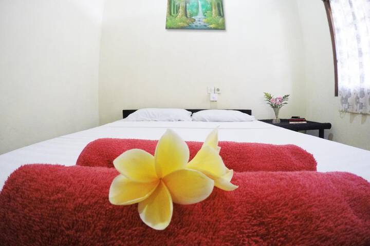 Room 13 of 33