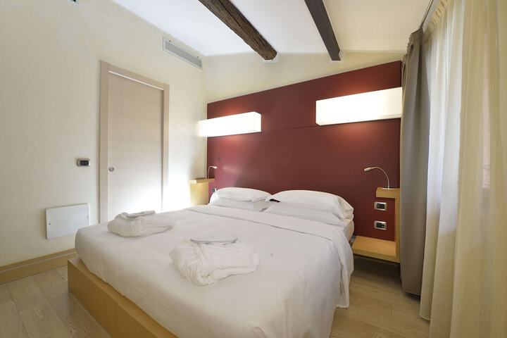 Room 19 of 52