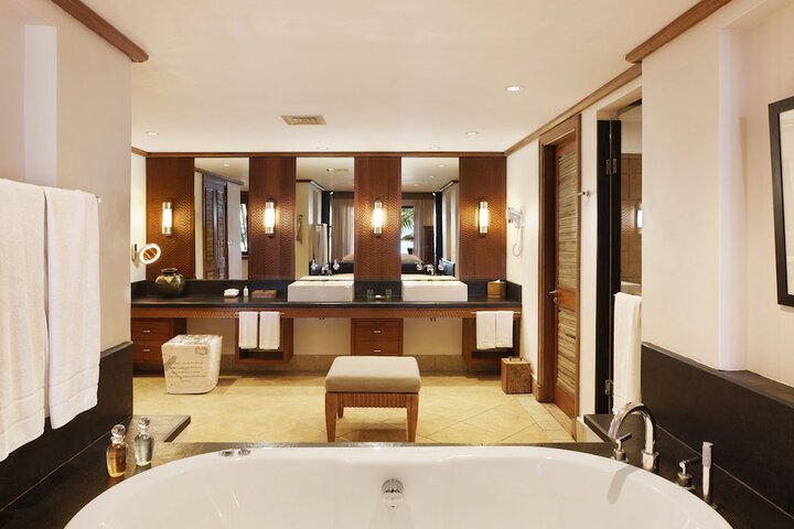 Room 35 of 121