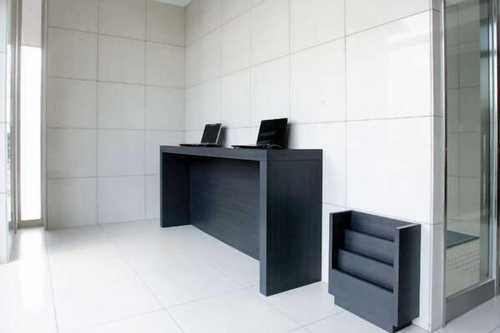 Business Center 21 of 25
