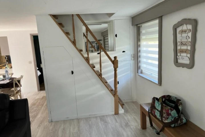 Room 8 of 18