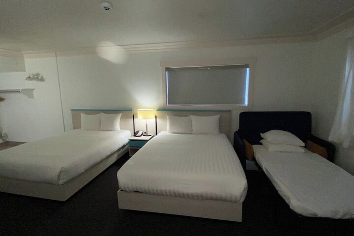 Room 30 of 67