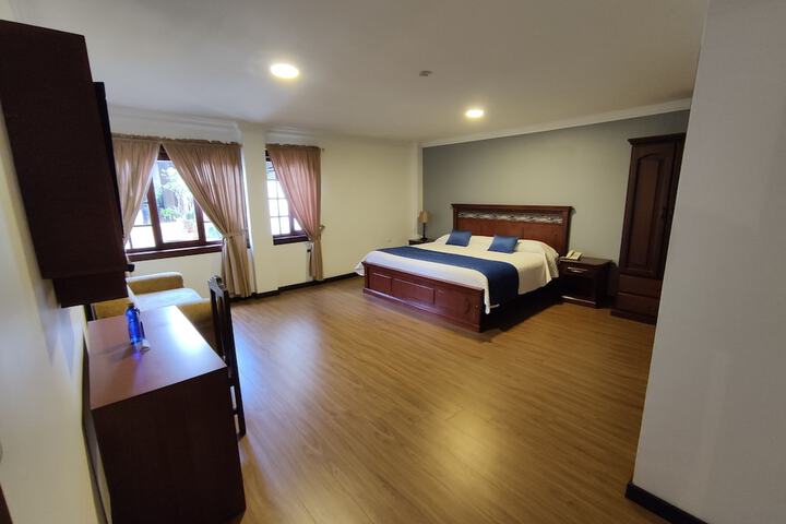 Room 12 of 30
