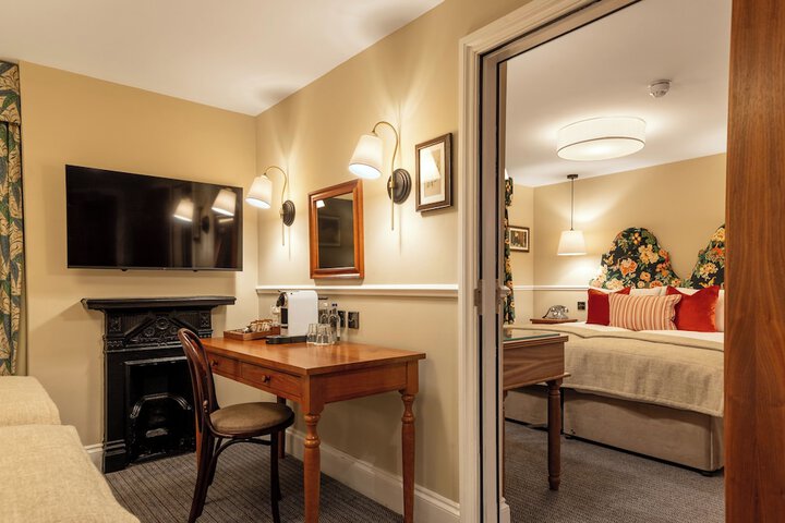 Room 41 of 190