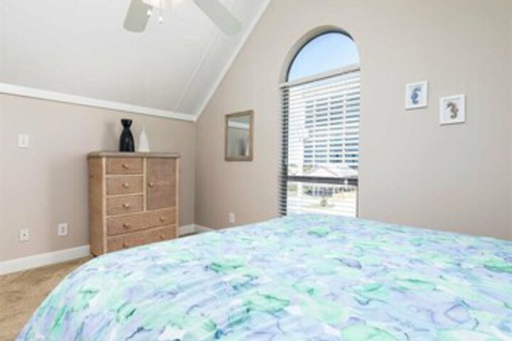 Room 75 of 84