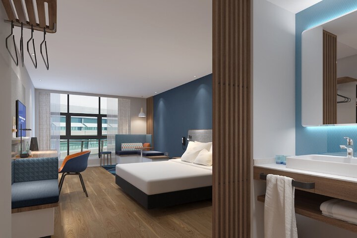 Room 2 of 20